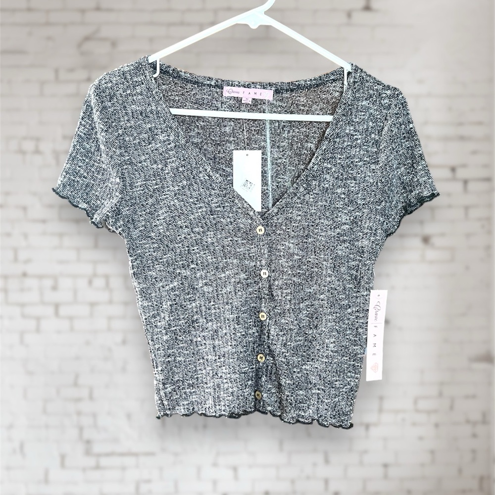Crave Fame Size Medium Absolutely Brit Knit Top. Size Medium. NWT